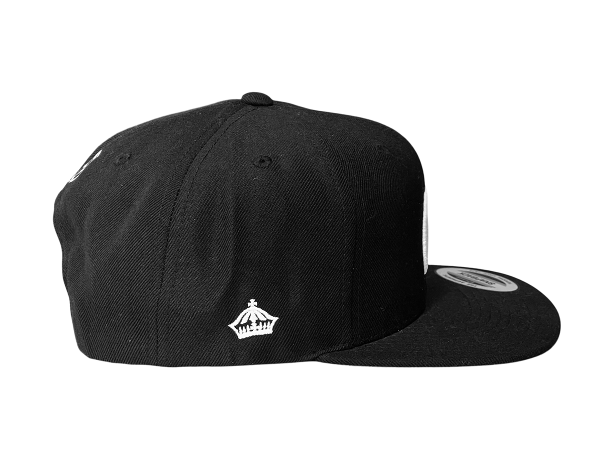 MUA Y SNAPBACK - BLACK / WHITE